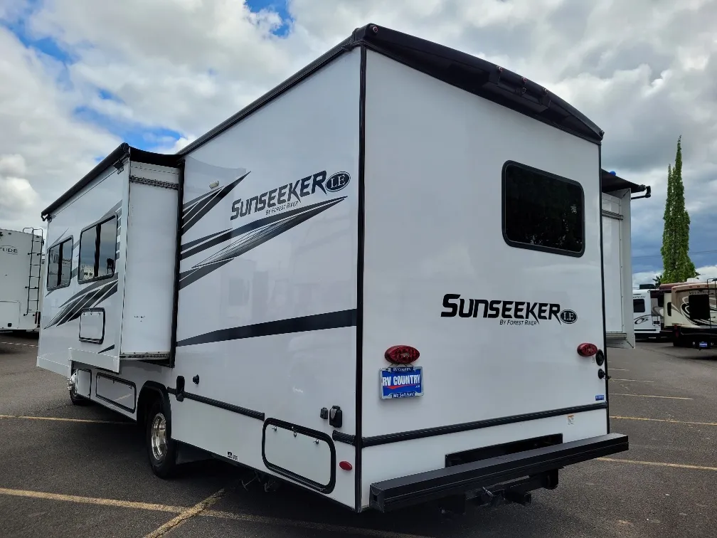 2024 Forest River Sunseeker 2550DS LE - Photo 3