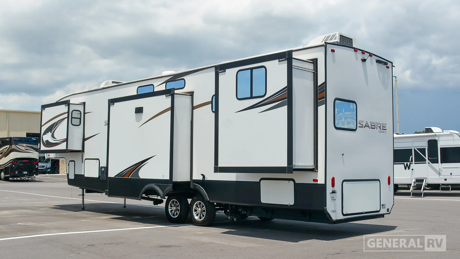 2023 Forest River Sabre Cobalt 350BH - Photo 4