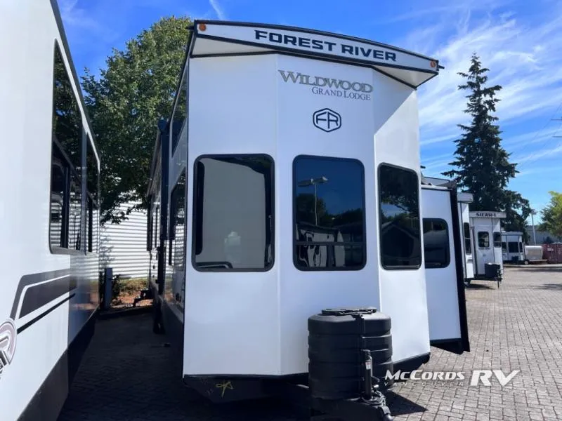 2025 Forest River Wildwood Grand Lodge 42VIEW - Photo 2