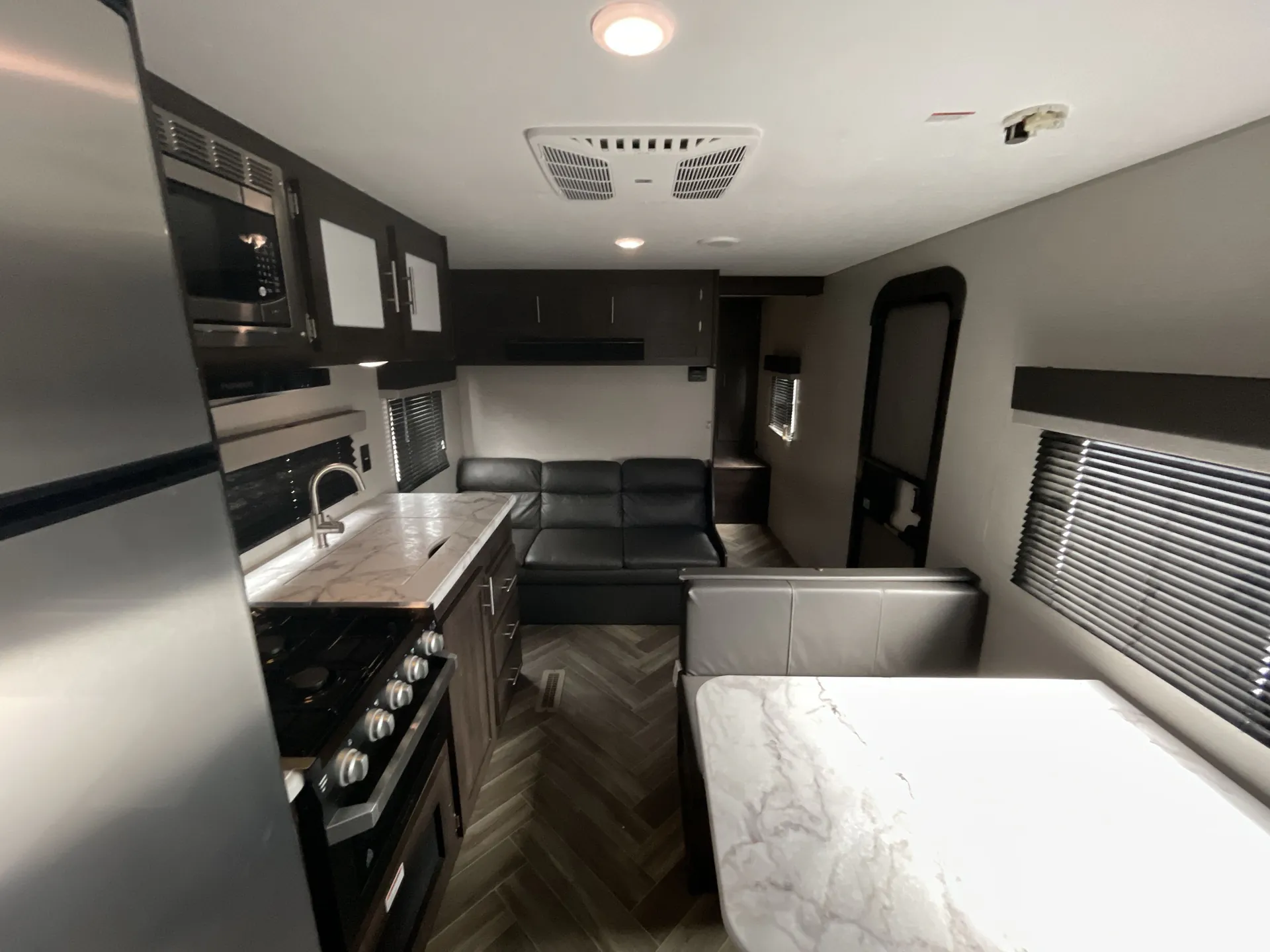 2021 k-z rv Sportsmen 231RK — living area main