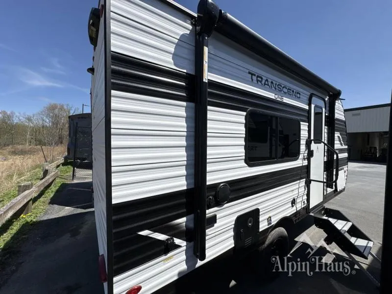 2026 Grand Design Transcend One 151RB - Photo 4