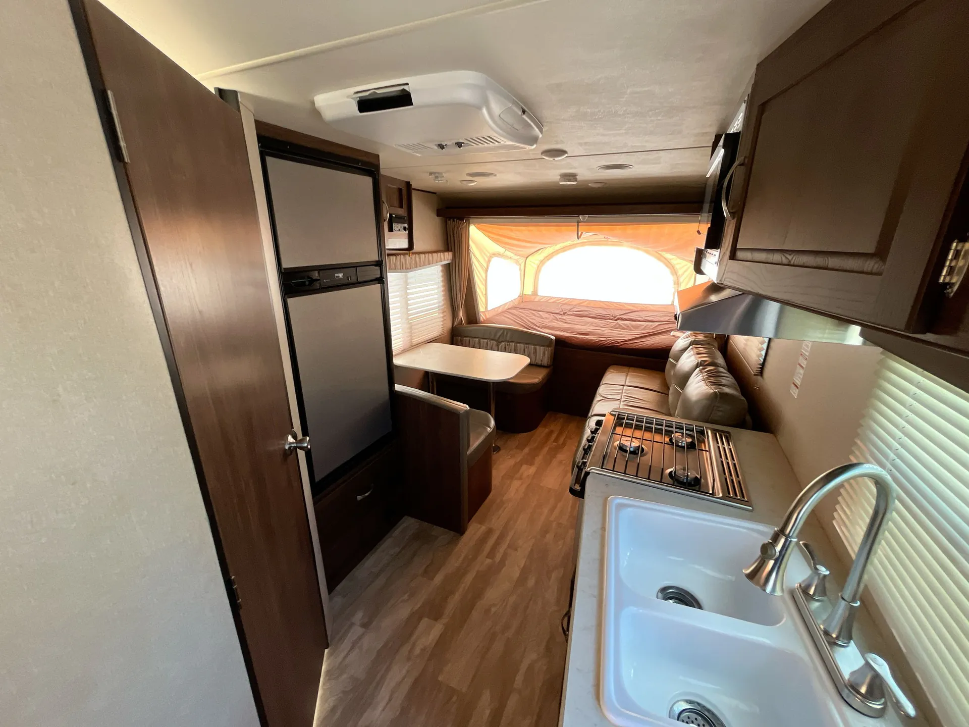 2017 Dutchmen Aerolite 174E — living area main