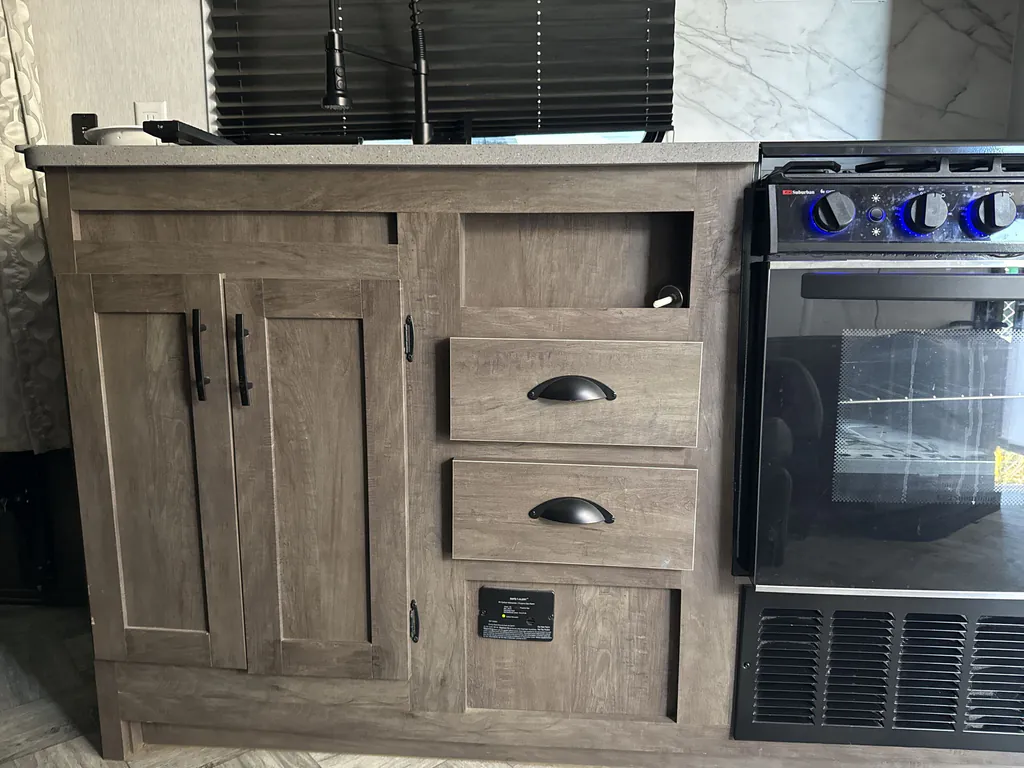 2022 Forest River Stealth FQ2413G, Photos photo 12