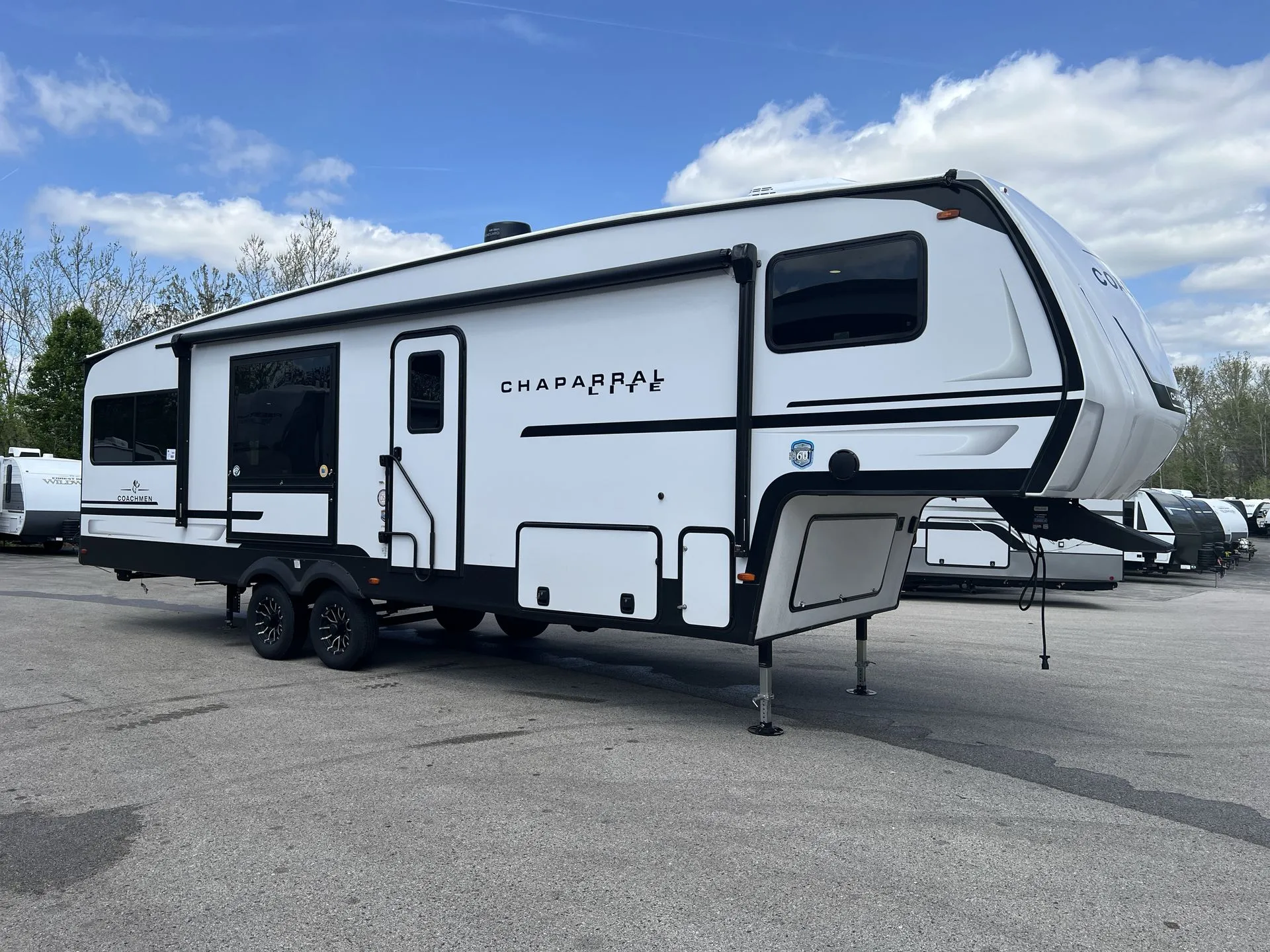 2026 Coachmen Chaparral Lite 27BAR - Photo 2