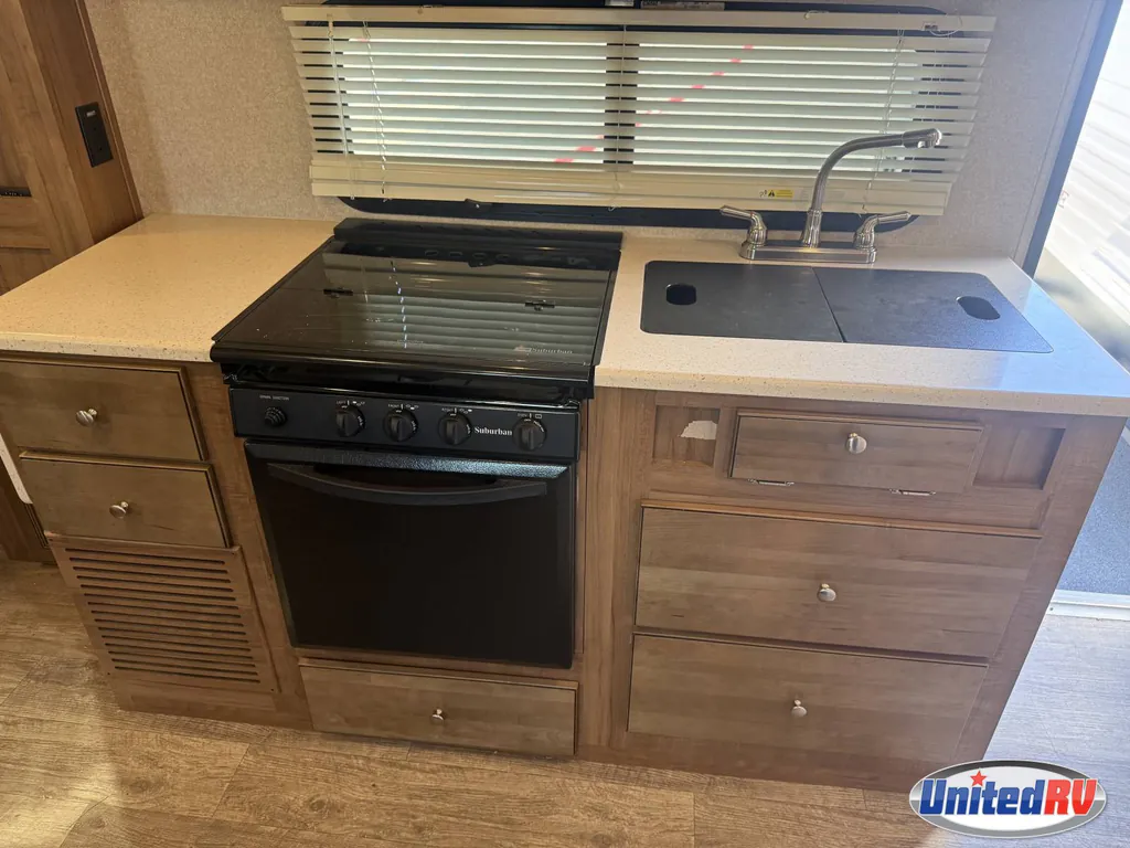 2018 Forest River Rockwood Mini Lite 2109S, Photos photo 19