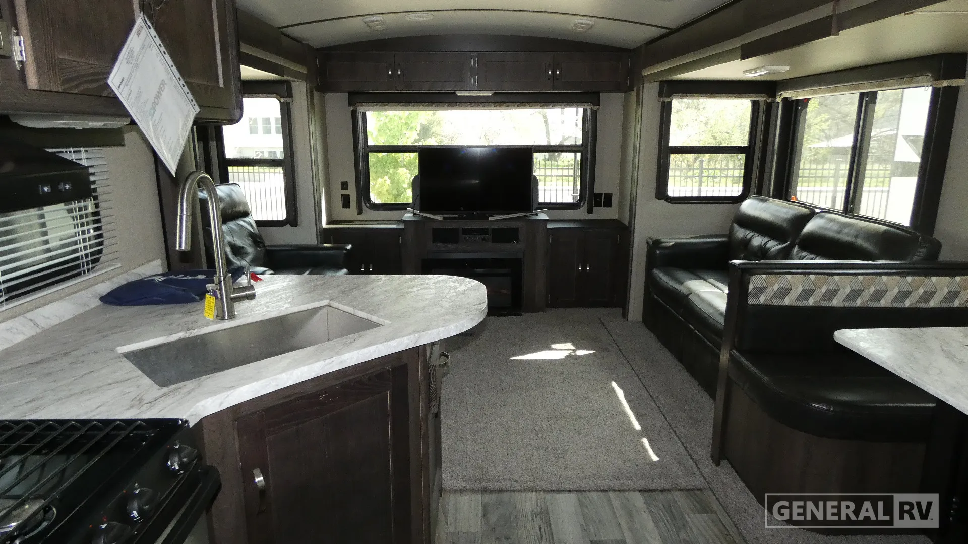 2018 Keystone Outback 298RE - Photo 3