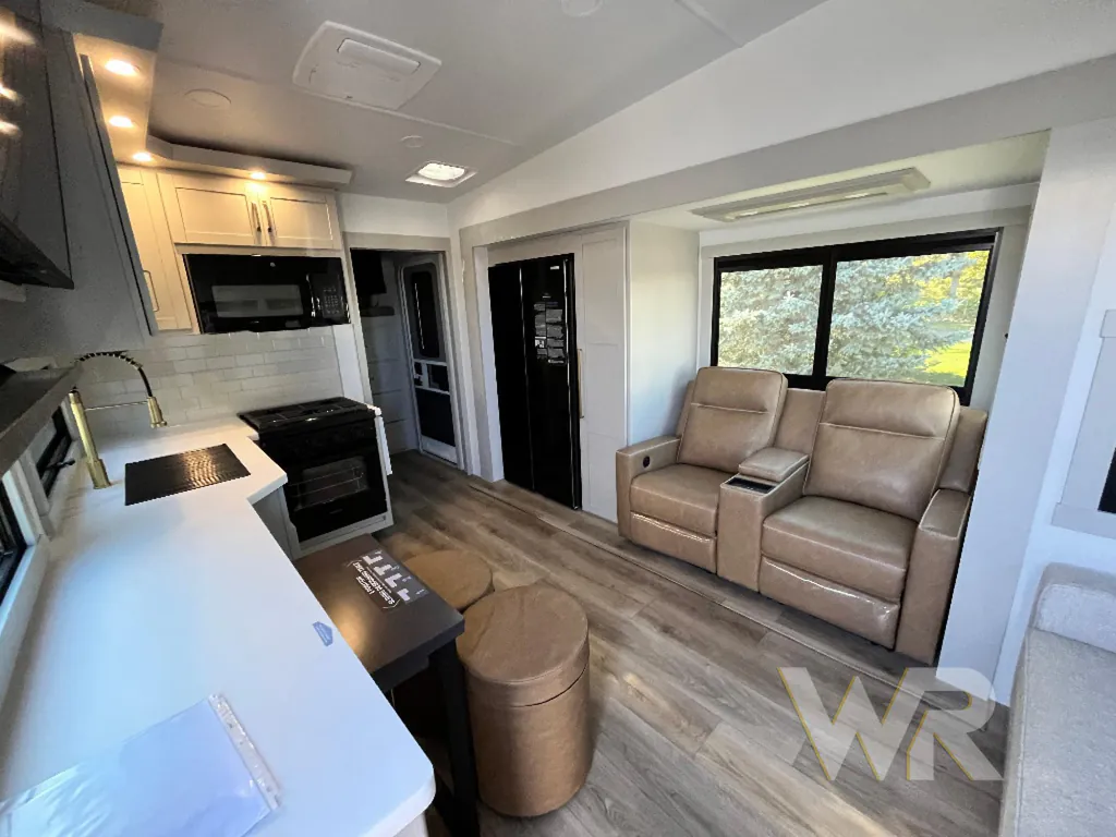2026 Brinkley Model Z 2810, Photos photo 6