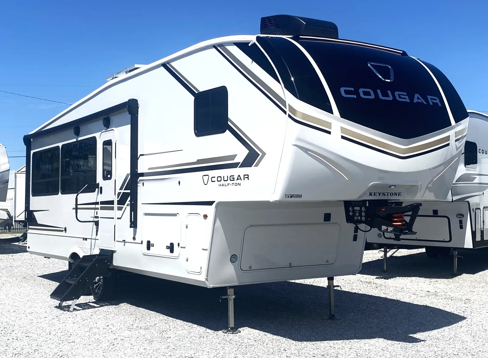 2026 Keystone RV Cougar Half-Ton 26RES - Photo 2