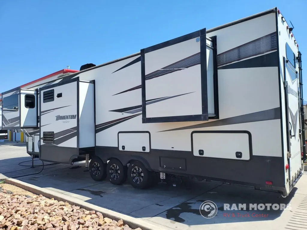 2018 Grand Design Momentum 376TH, Photos photo 12