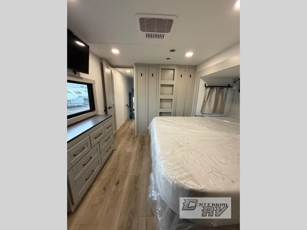 2026 Brinkley Model Z 3600, Photos photo 39