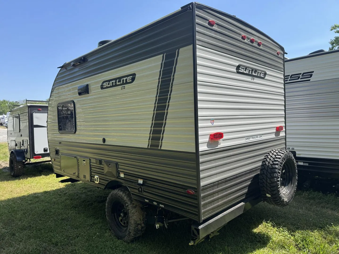 2025 Sunset Park RV Sun Lite LTD 13BH - Photo 4