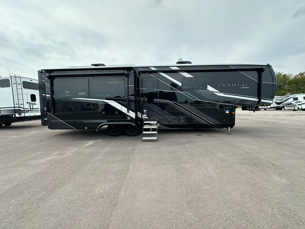 2027 Jayco Pinnacle 36FBTS, Photos photo 5