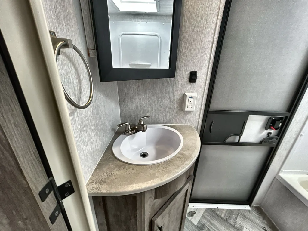 2022 Forest River EVO T2850, Photos photo 31