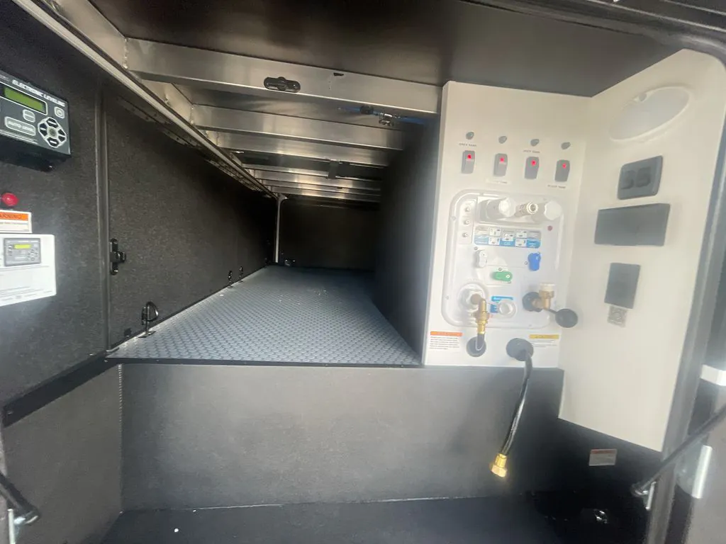2026 Brinkley Model G 3950, Photos photo 3