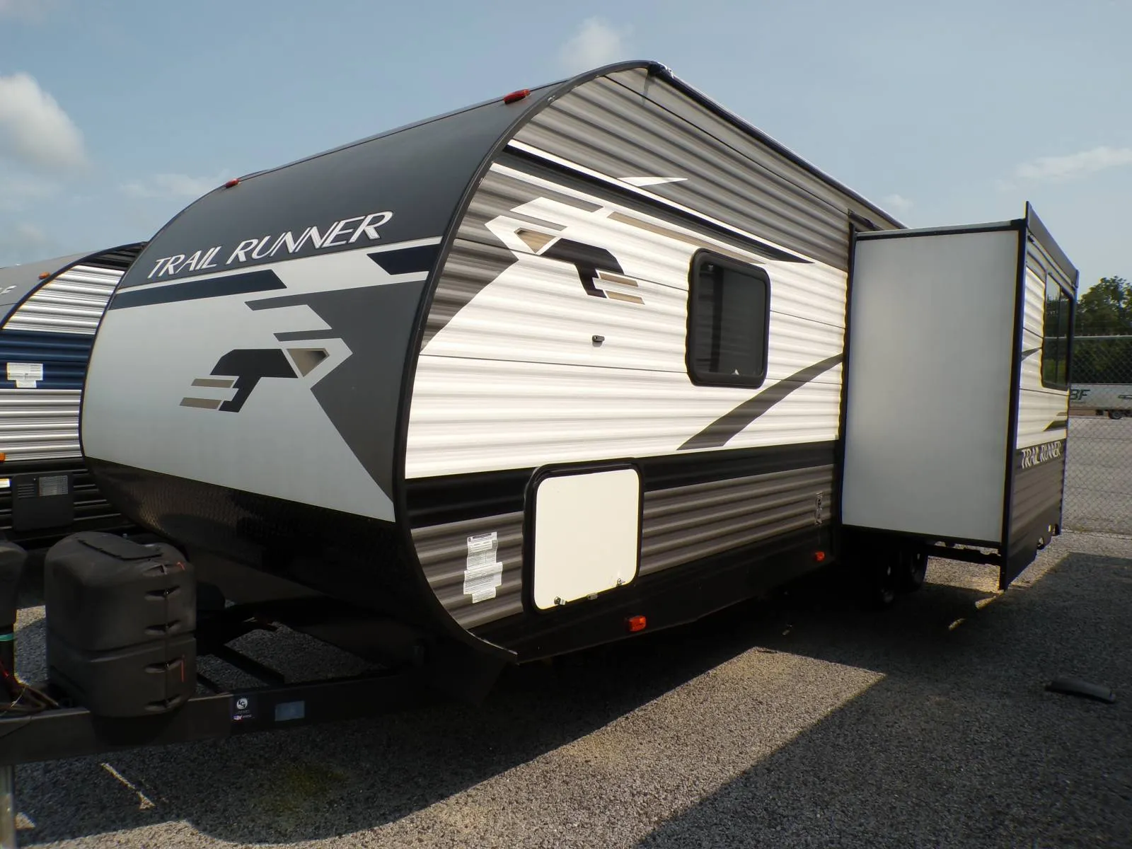 2022 Heartland Trail Runner 261JM - Photo 4