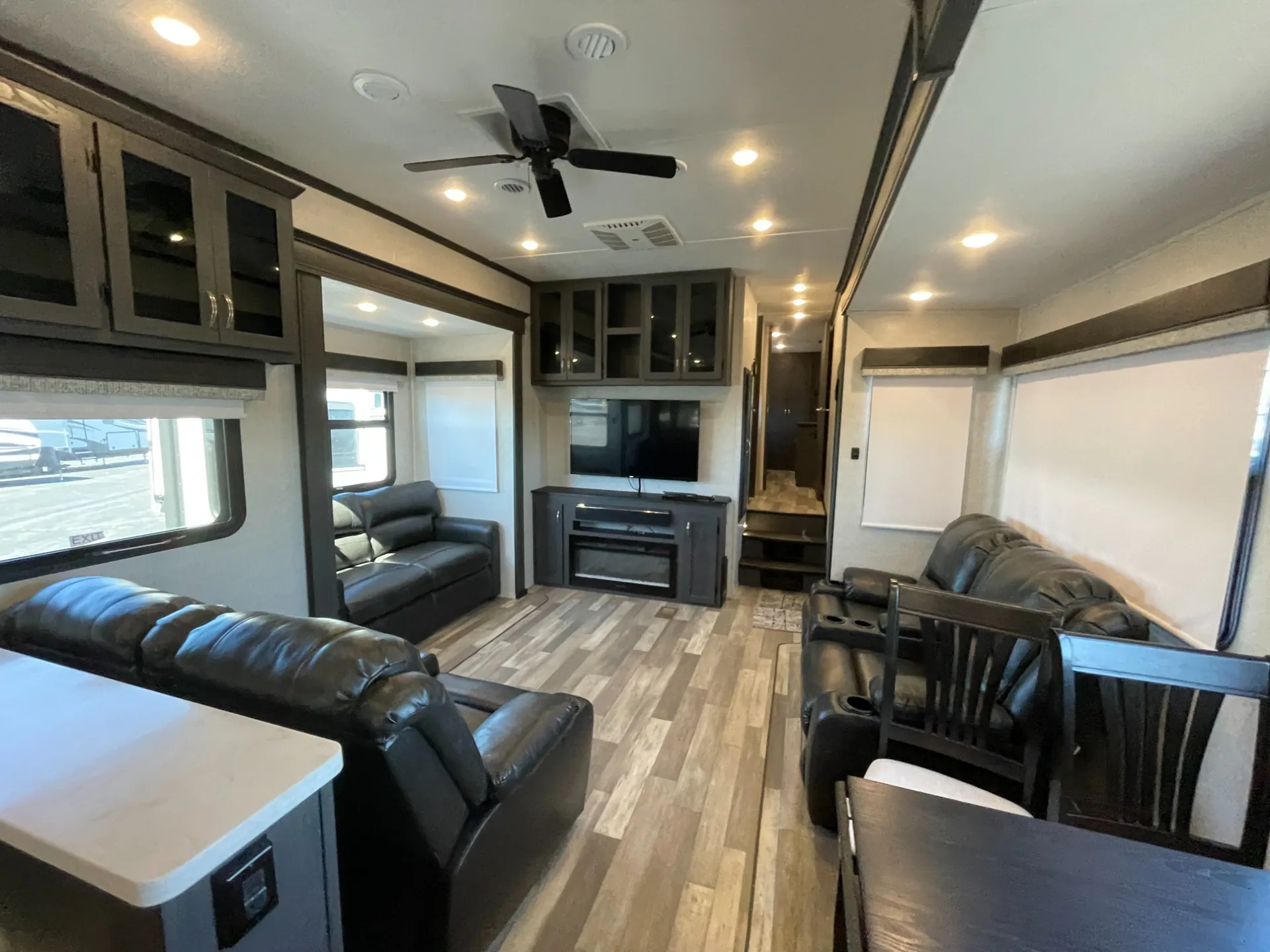 2024 Coachmen Brookstone 374RK - Photo 3