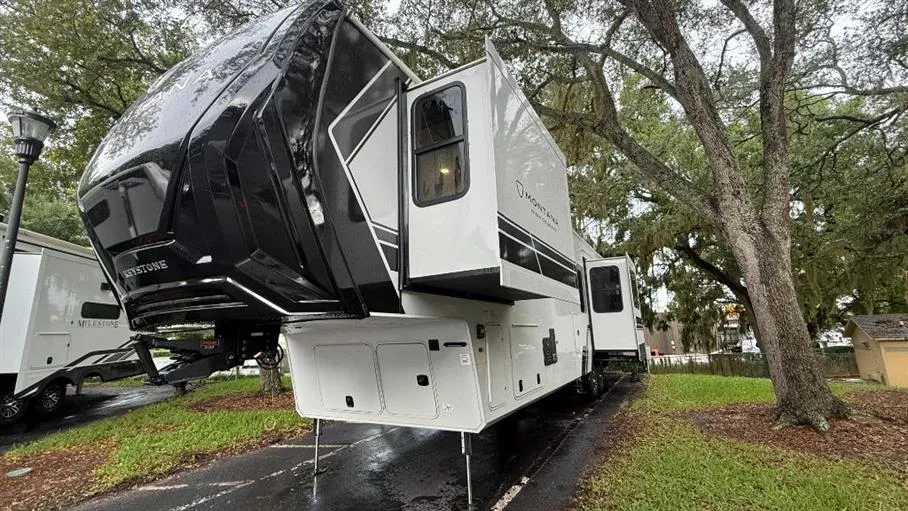 2027 Keystone RV Montana High Country 391TB - Photo 3