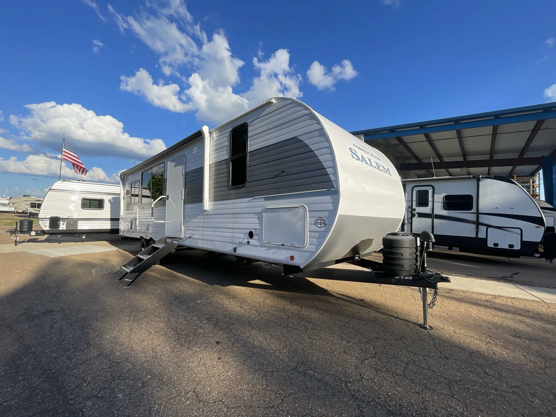 2027 Forest River Salem 27RK dealer photo 1 from Camping World