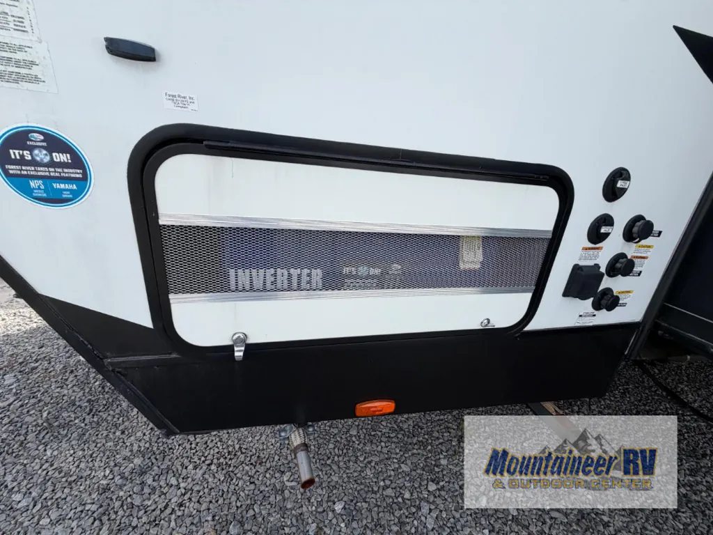 2021 Forest River XLR Hyperlite 3310, Photos photo 4