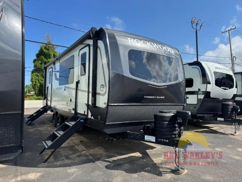 2027 Forest River Rockwood Ultra Lite 2619FK - Photo 2