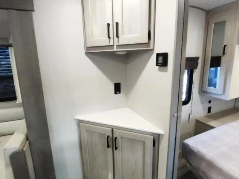 2026 Coachmen Catalina Legacy Edition 273DBHCK, Photos photo 6