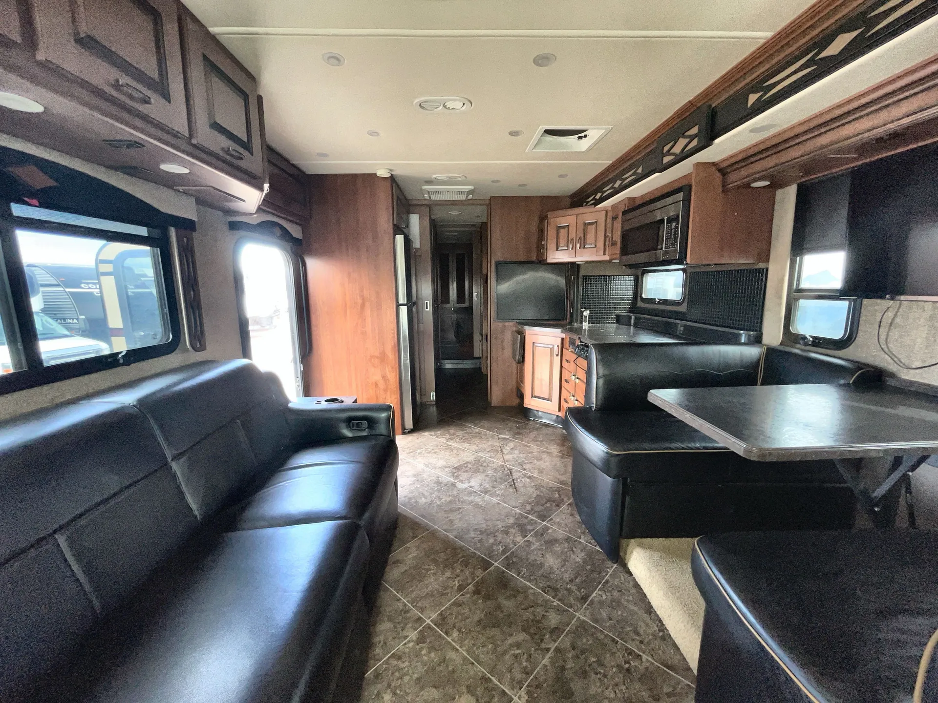 2015 Fleetwood Excursion 35E — living area main