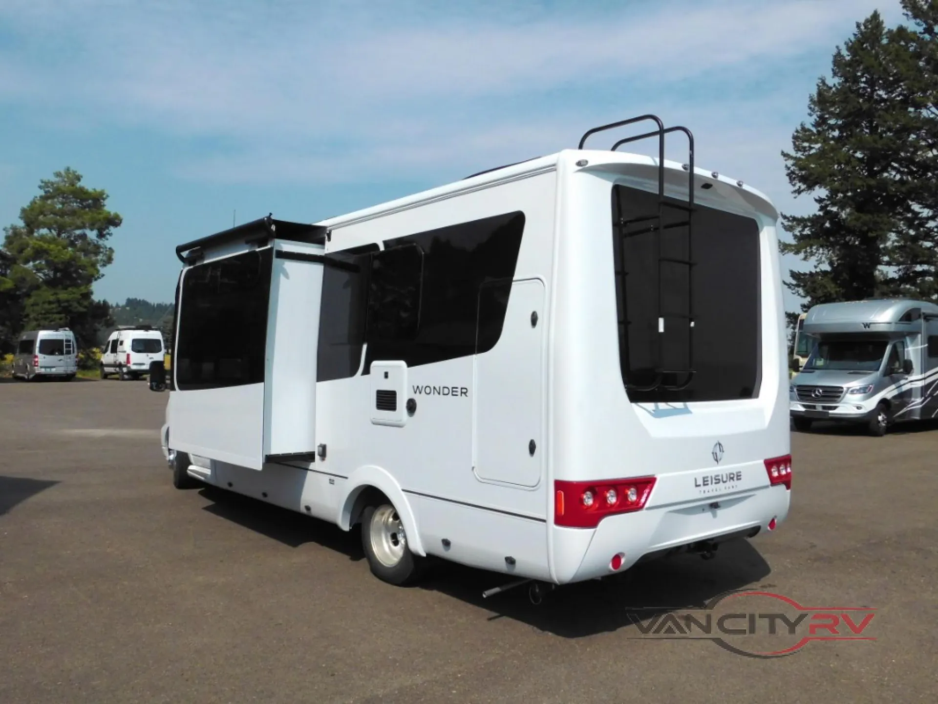 2025 Leisure Travel Wonder W24MBL - Photo 4