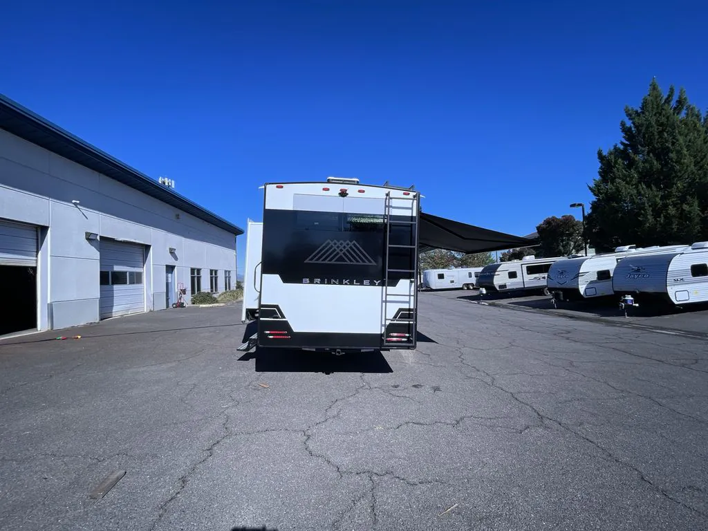 2026 Brinkley Model Z 2810 - Photo 3