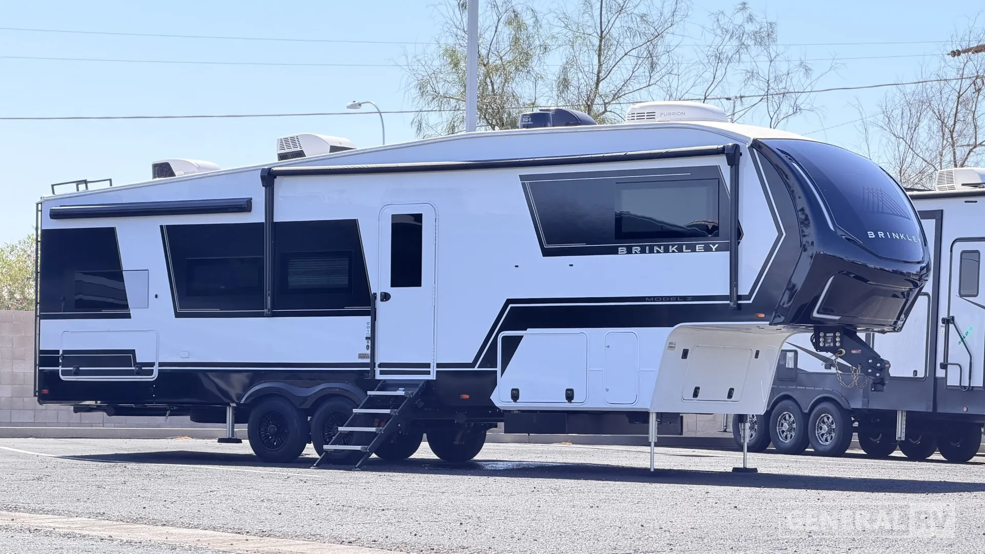 2026 Brinkley Model Z 2810 - Photo 2