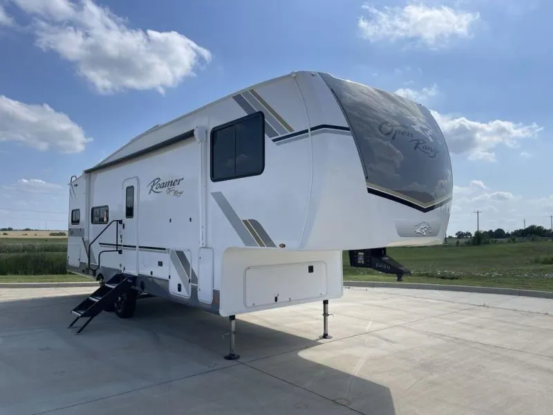 2026 Open Range RV Roamer 27RKSS - Photo 3
