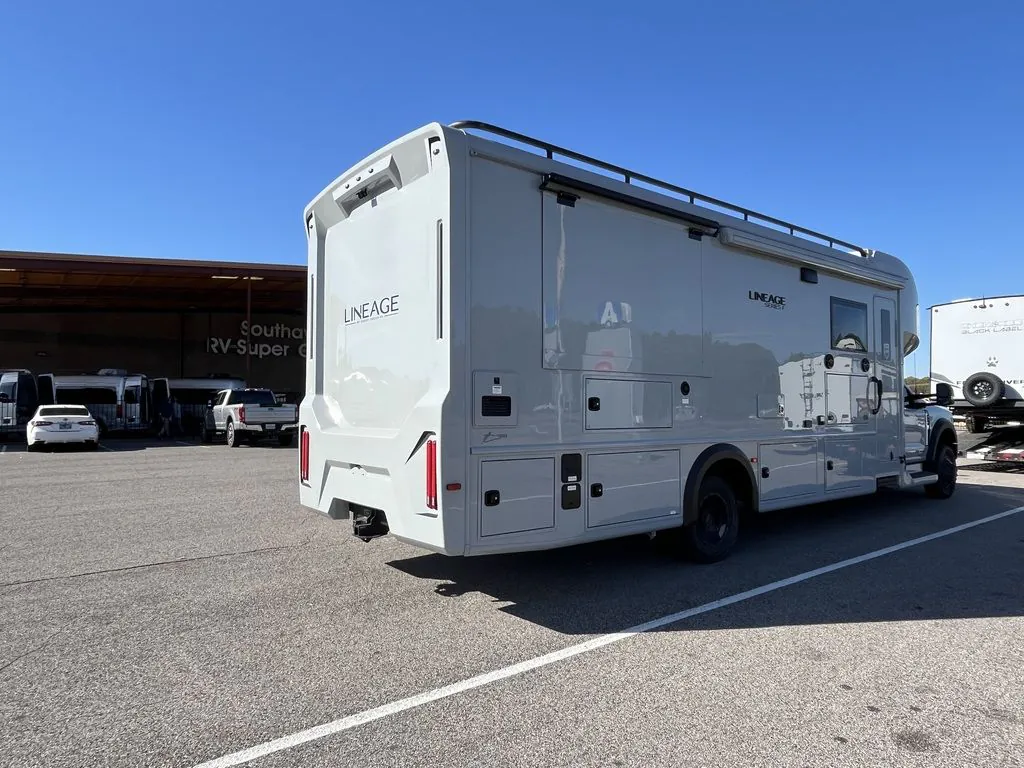 2026 Grand Design Lineage Series F 31ZW - Photo 3