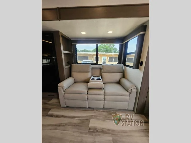 2027 Keystone RV Cougar Half-Ton 26RKE - Photo 4