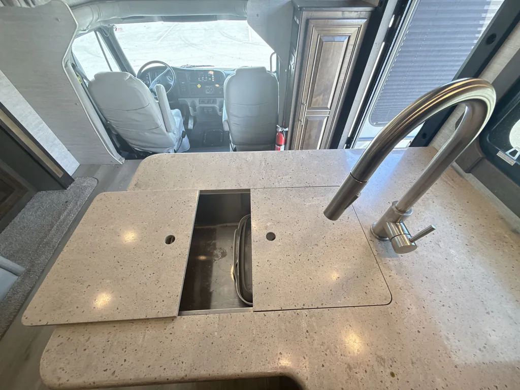 2021 Entegra Coach Accolade 37K, Photos photo 9