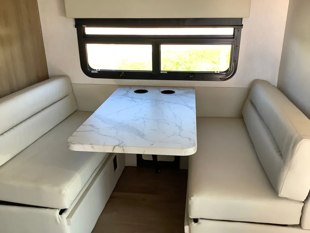 2027 Nexus Phantom Sport 24PS, Photos photo 13