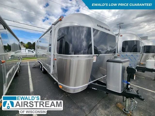 2025 Airstream International 25FB - Photo 2