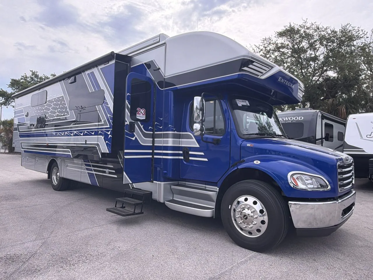 2026 Entegra Coach Accolade XL 37L - Photo 3