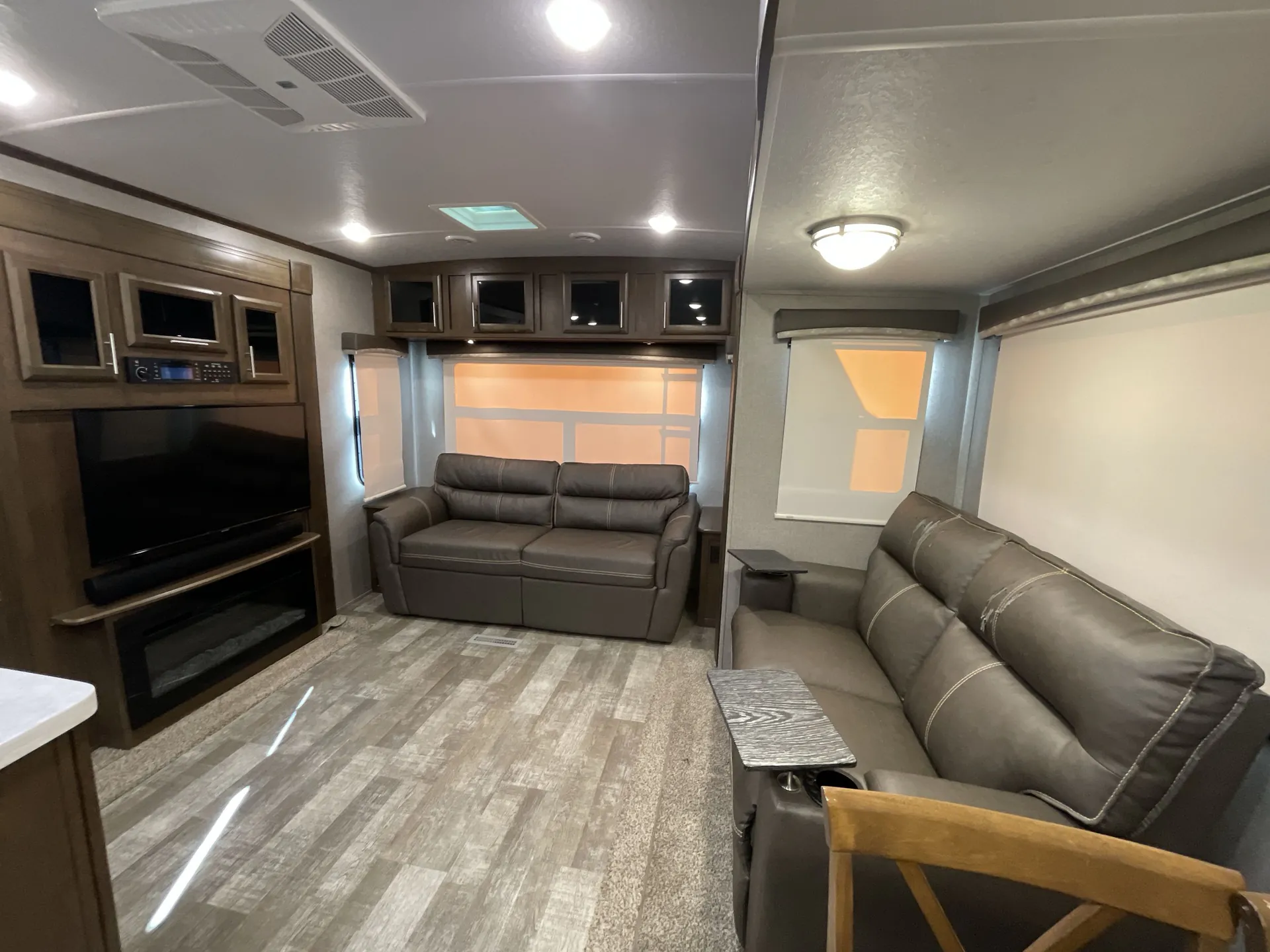 2020 Forest River Rockwood Signature Ultra Lite 8328BS — living area main