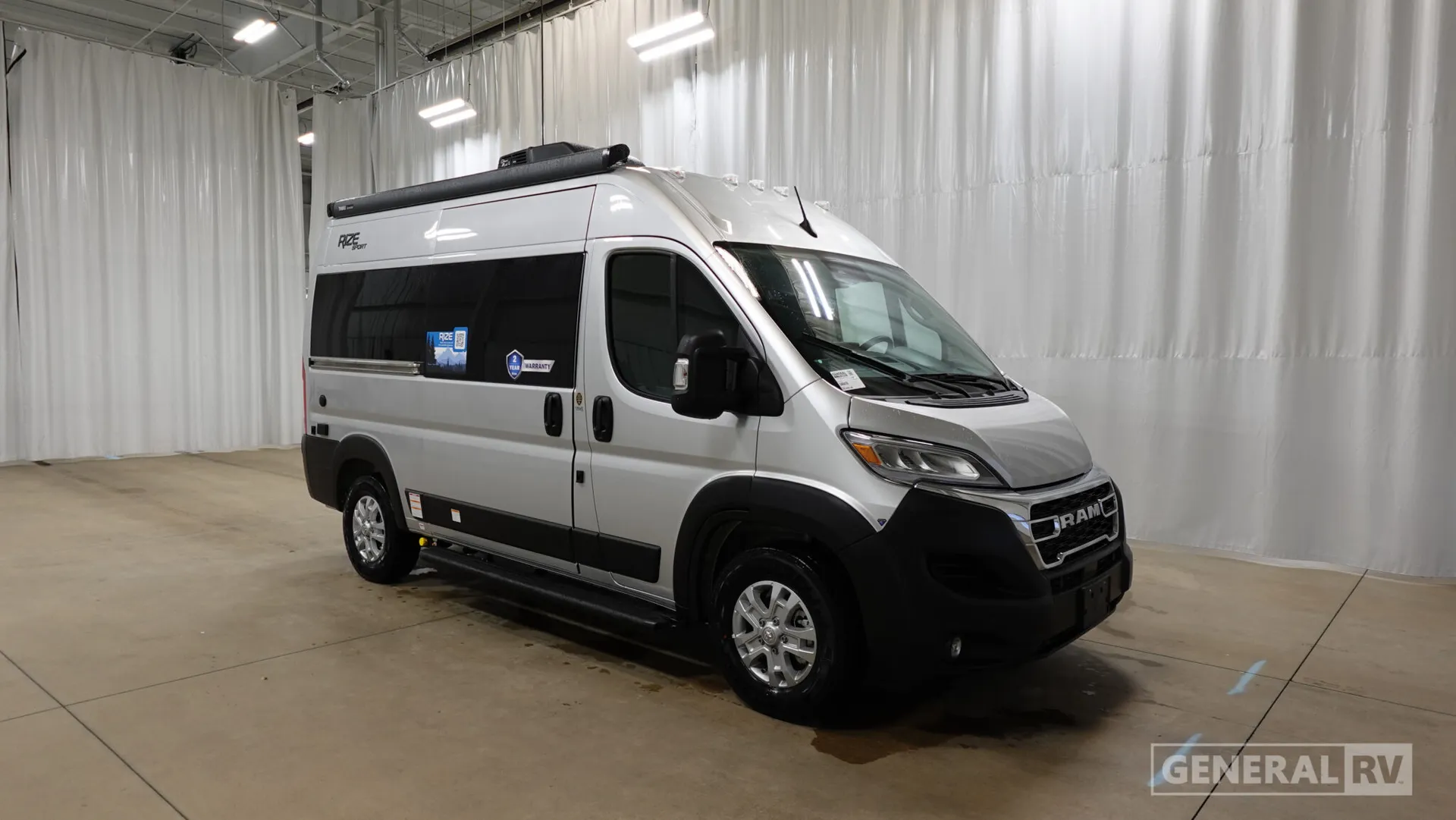 2026 Thor Motor Coach Rize Sport 18M - Photo 2