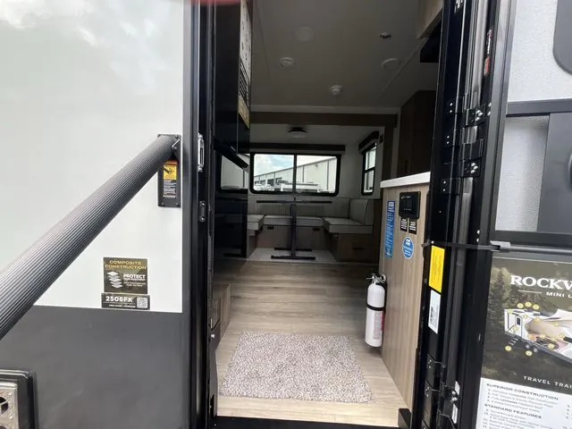 2027 Forest River Rockwood Mini Lite 2506FK - Photo 4