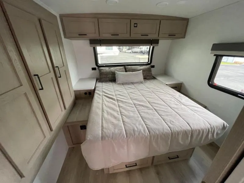 2026 Forest River Rockwood Mini Lite 2511S - Photo 3