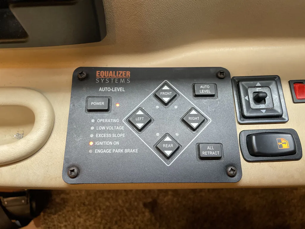 2016 Newmar Canyon Star 3921, Photos photo 25