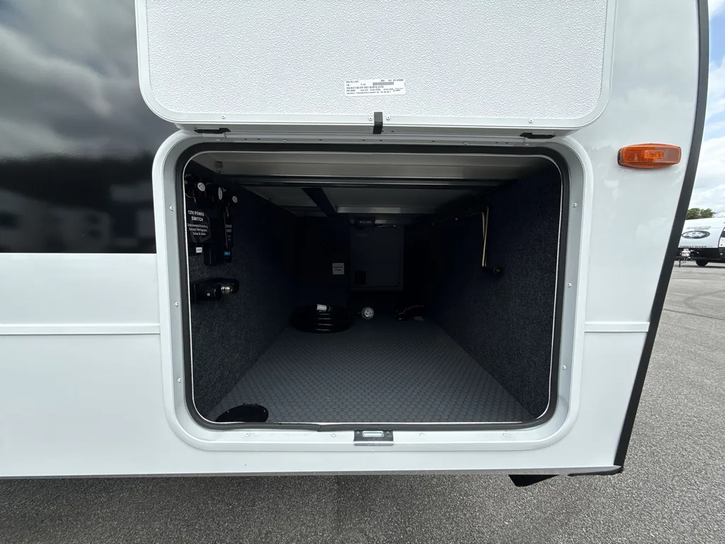 2026 Brinkley Model I 294, Photos photo 2