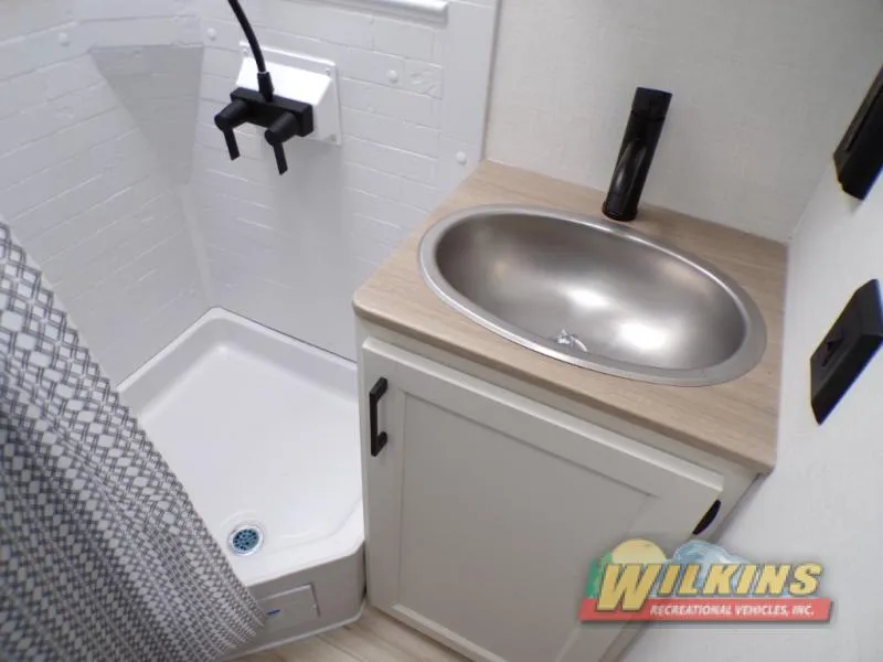 2026 Venture RV SportTrek Stinger Lite 161VUD - Photo 4