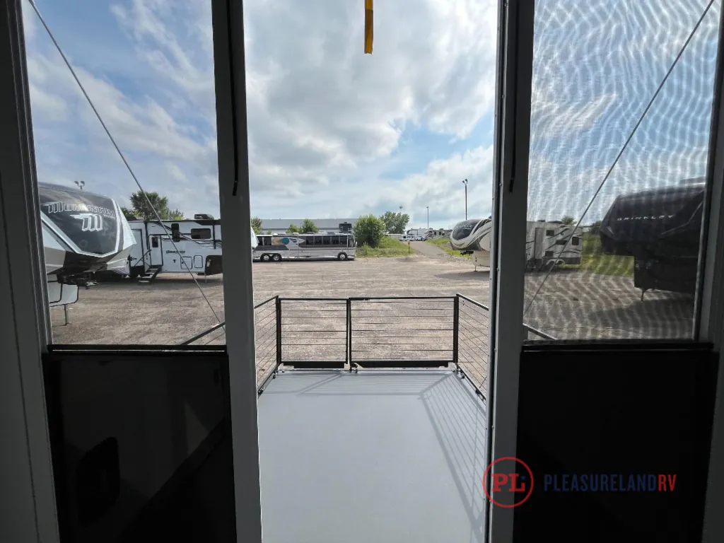 2026 Brinkley Model G 3970, Photos photo 9