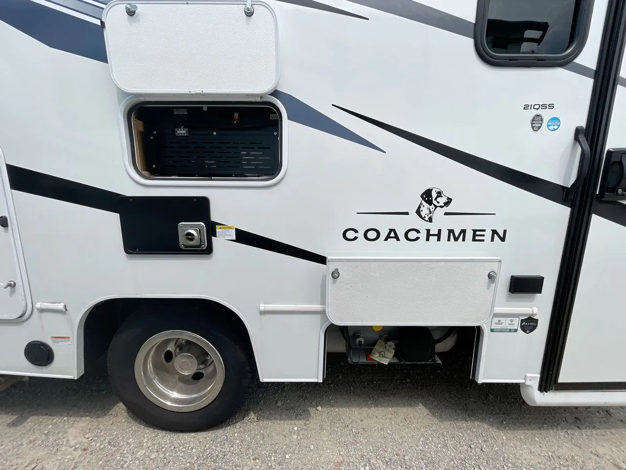 2025 Coachmen Freelander 21QSS - Photo 3