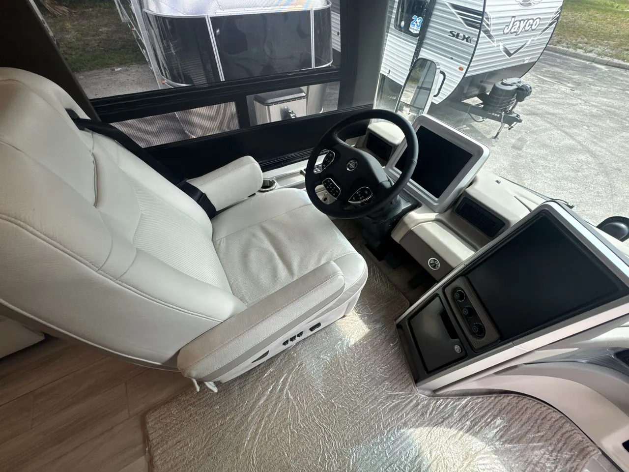 2026 Entegra Coach Aspire 44V - Photo 4