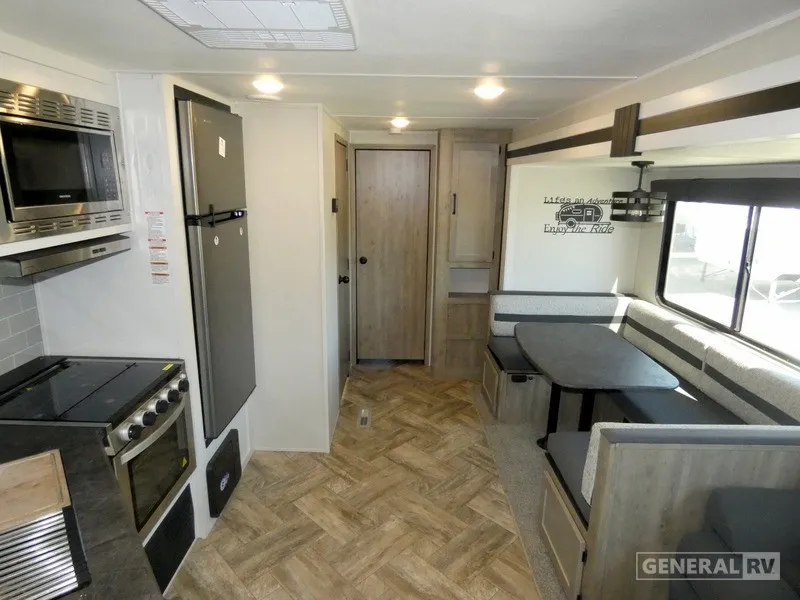 2023 Palomino Puma 32RBFQ2 - Photo 4