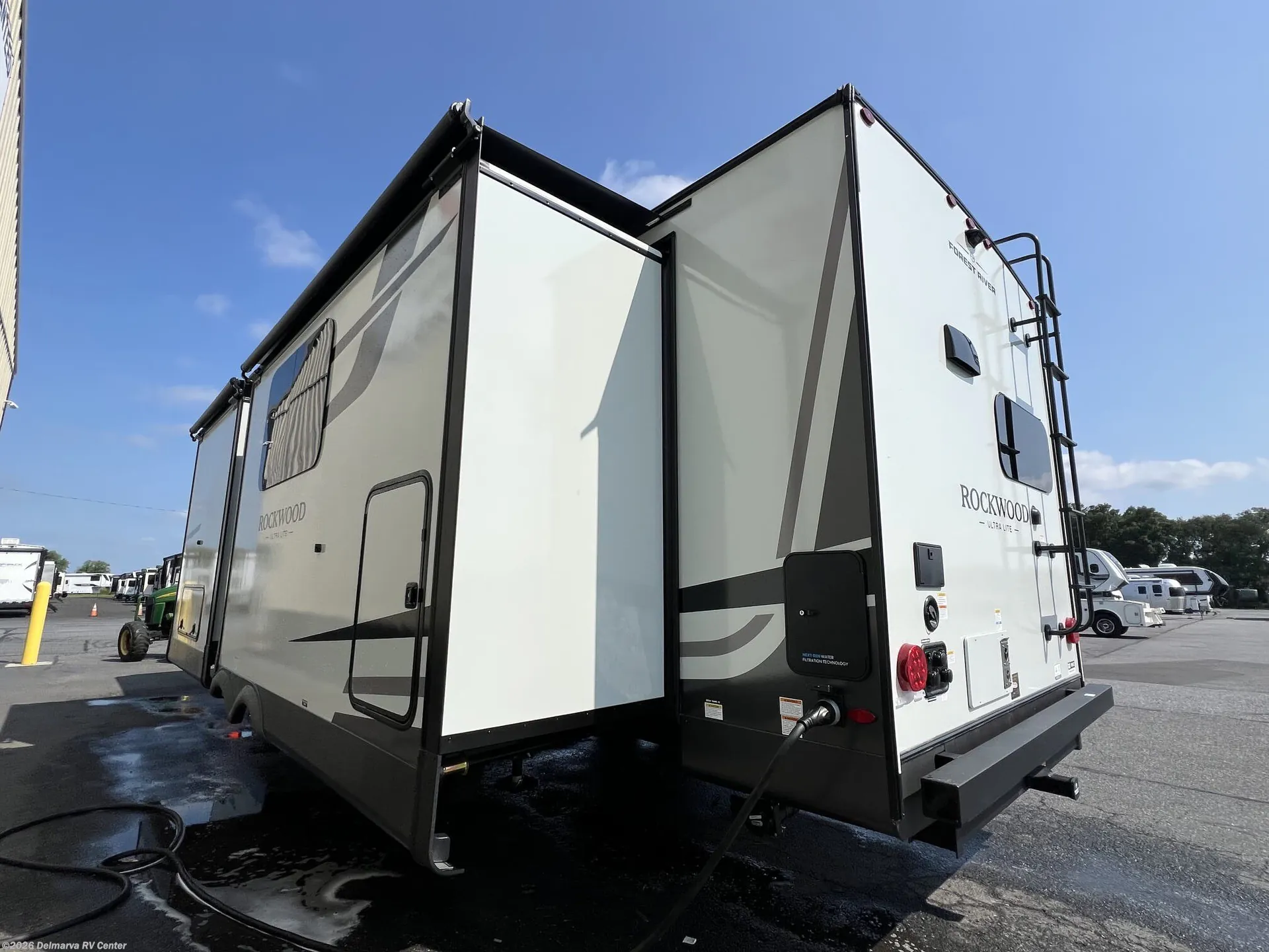 2027 Forest River Rockwood Ultra Lite 2711RK — Photo 5