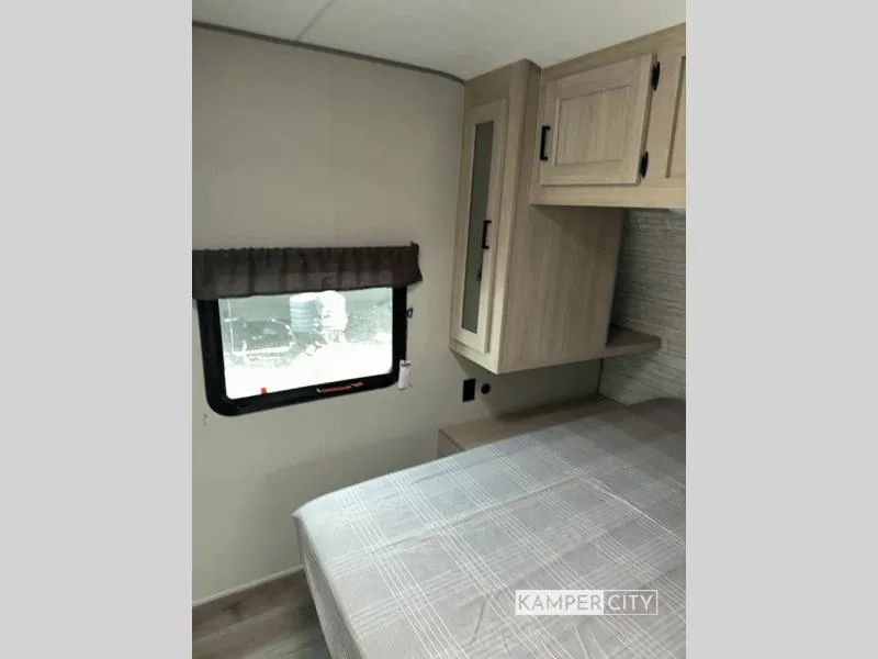 2026 Coachmen Catalina Legacy Edition 323BHDSCK - Photo 4