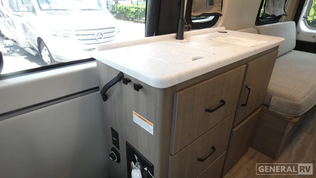 2026 Thor Motor Coach Tellaro 20U, Photos photo 13
